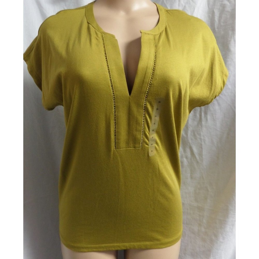 "LOFT" GREEN SPLIT NECK CAP SLEEVES EYELET NECK SOFT KNIT TOP BLOUSE SZE: M NWT - Picture 2 of 4
